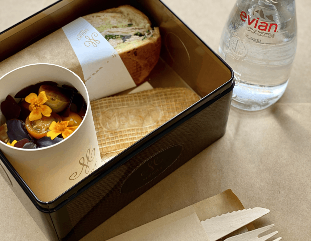 Box croque jeune homme